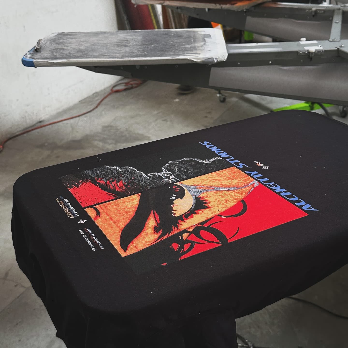 More days in paradise ☀️ Working hard printing everyday. Hit us up to get started now! #nodaysoff #printtoaster #screenprinti...