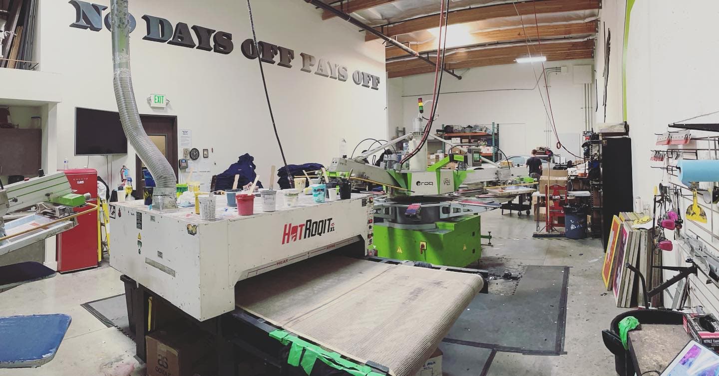 New year, Same hustle🤑 #NoDaysOffPaysOff . . . . #printing #design #print #graphicdesign #branding #art #digitalprinting #adv...