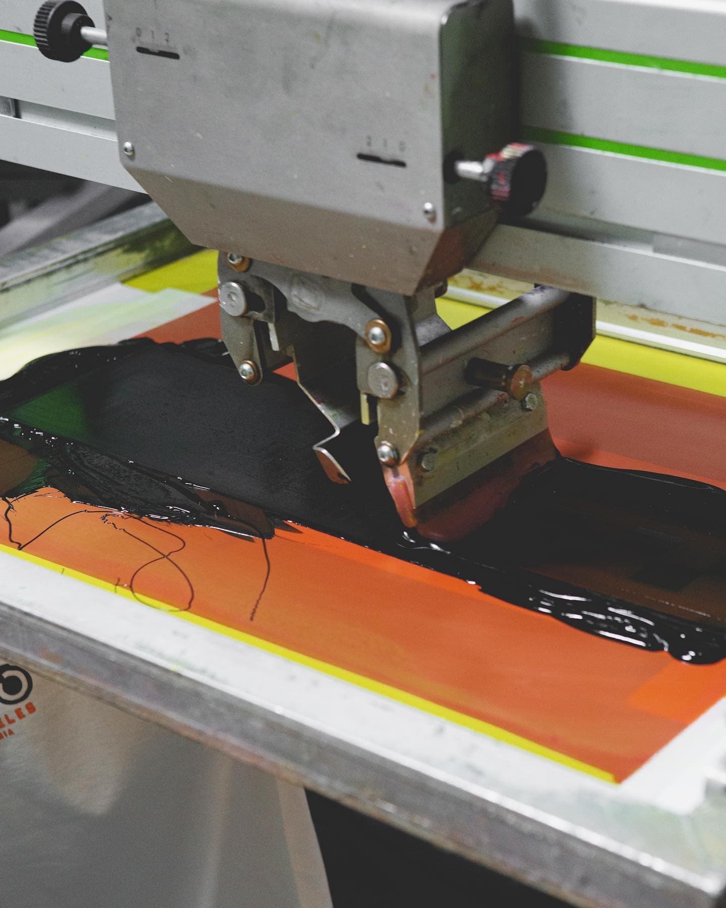 Something light from today ๐คท๐ปโโ๏ธ for @thrashinsupply โก๏ธ#screenprinting