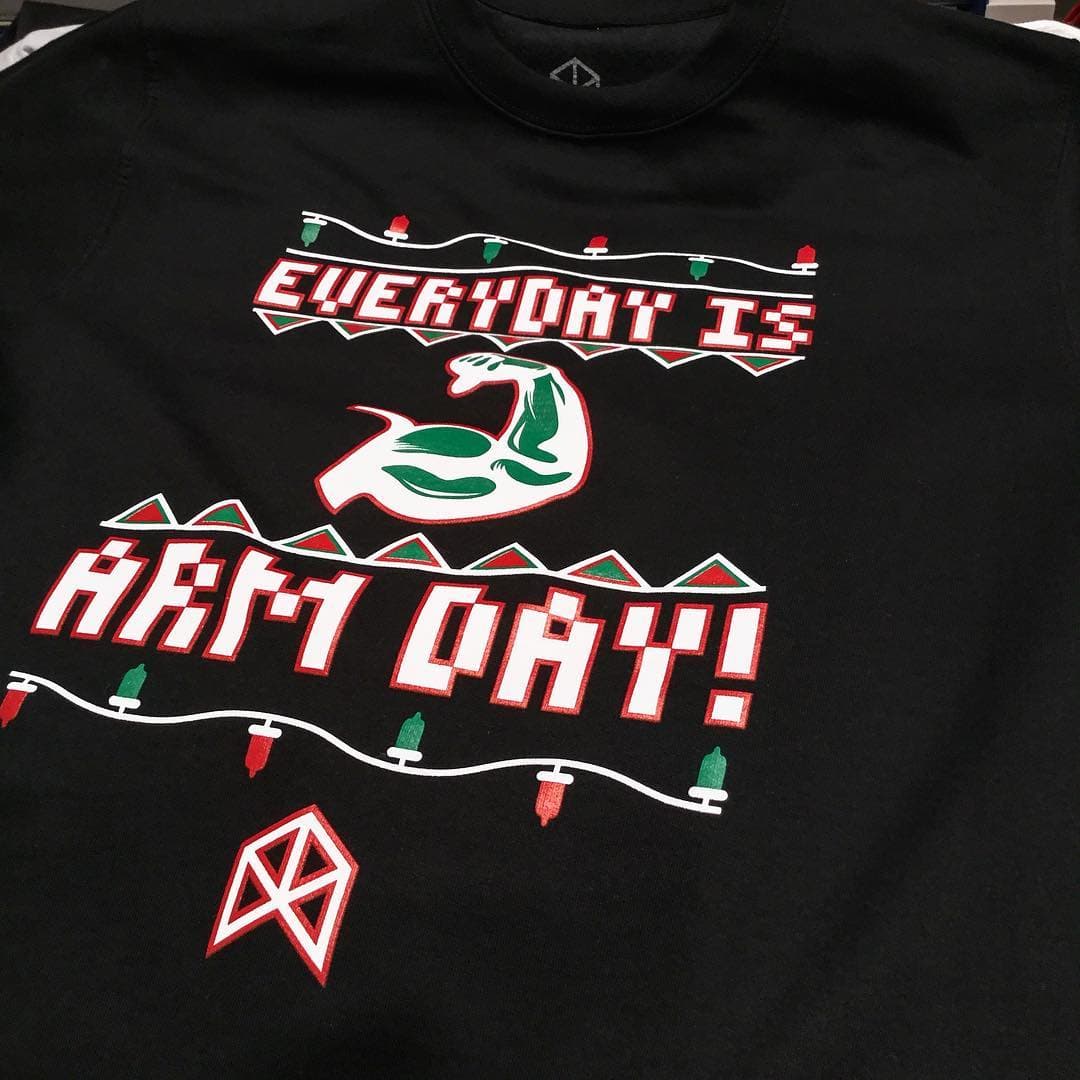 It's that flexicution. 💪🏼☃️💯 #nodaysoff #ktg #ktgprinting #bmfit #bmfitgear #holidays