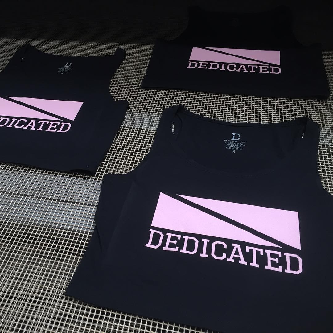 Back at it again with those fresh Tanks ☀️ @thededicatedbrand #tistheseason #ktgprinting #screenprintinglife