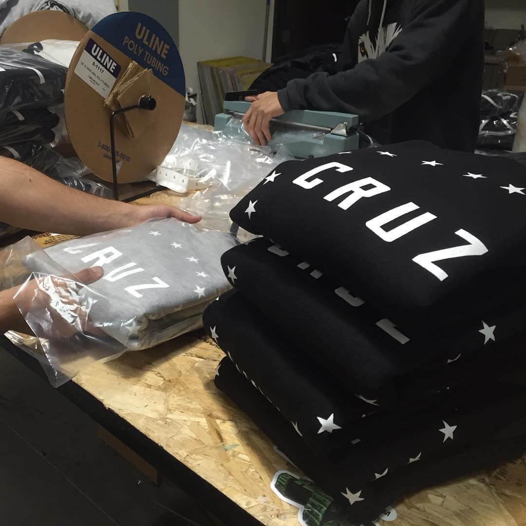 Fold N Seal for our boy @domcruz619 👊🏆 #screenprintinglife #ktgprinting🏁